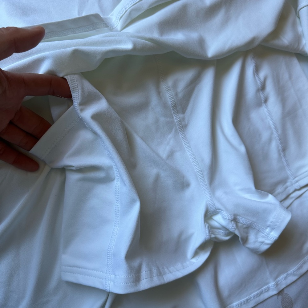 Fabletics skort white, size medium - Picture 3 of 4